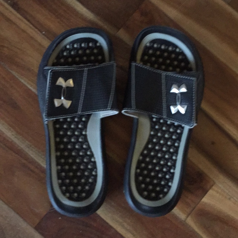 Under Armour sandals men’s 8